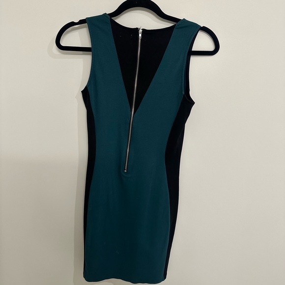 Guess Dress Size S - Picture 2 of 2